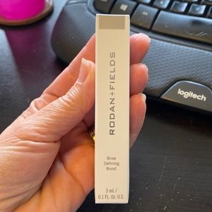 Rodan + Fields Brow Definijg Boost BNIB Medium